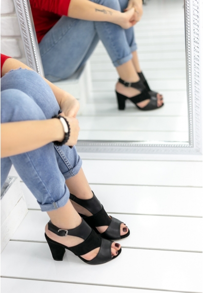 Tania Siyah Cilt Süet Detaylı Topuklu Ayakkabı
