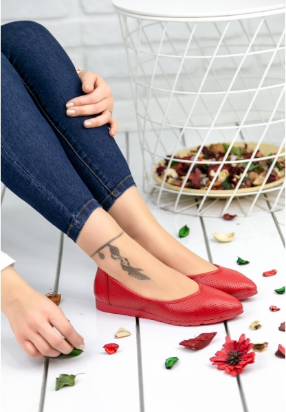 Corino Kırmızı Cilt Babet Ayakkabı