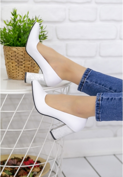 Liva Beyaz Cilt Topuklu Ayakkabı