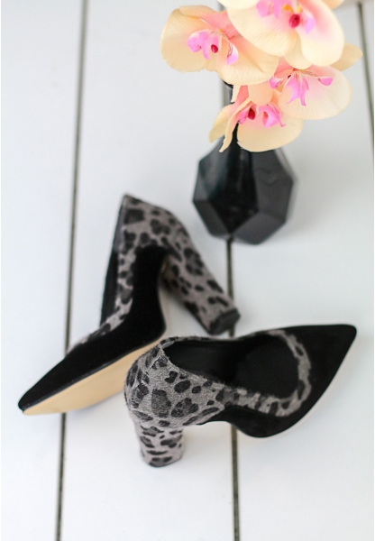 Donella Siyah Süet Zebra Detaylı Topuklu Bayan Ayakkabı