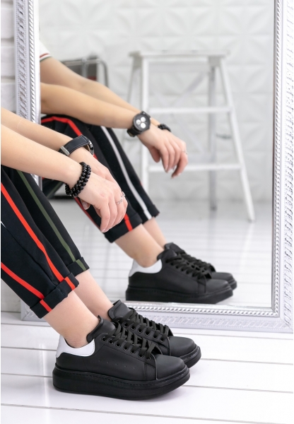 Miricam Siyah Cilt Beyaz Detaylı Spor Ayakkabı