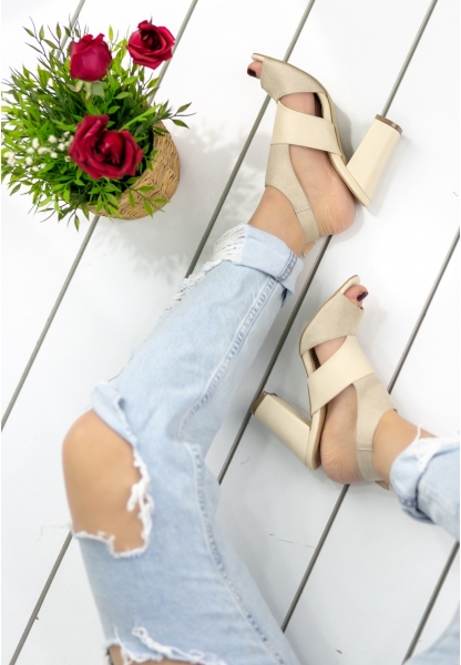 Tania Krem Süet Cilt Detaylı Topuklu Ayakkabı